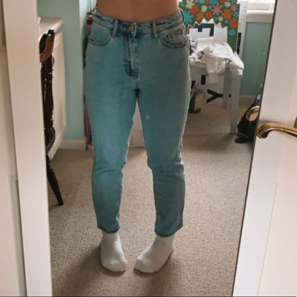 Light Wash PacSun Mom Jeans